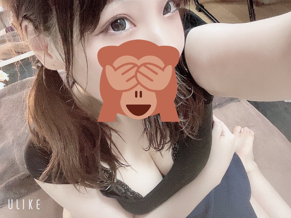 出勤しました✨
22:30までいます🙋‍♀️✨
よかったらお問い合わせお待ちしてます📲🌟　いやあ今日も暑い🥵
