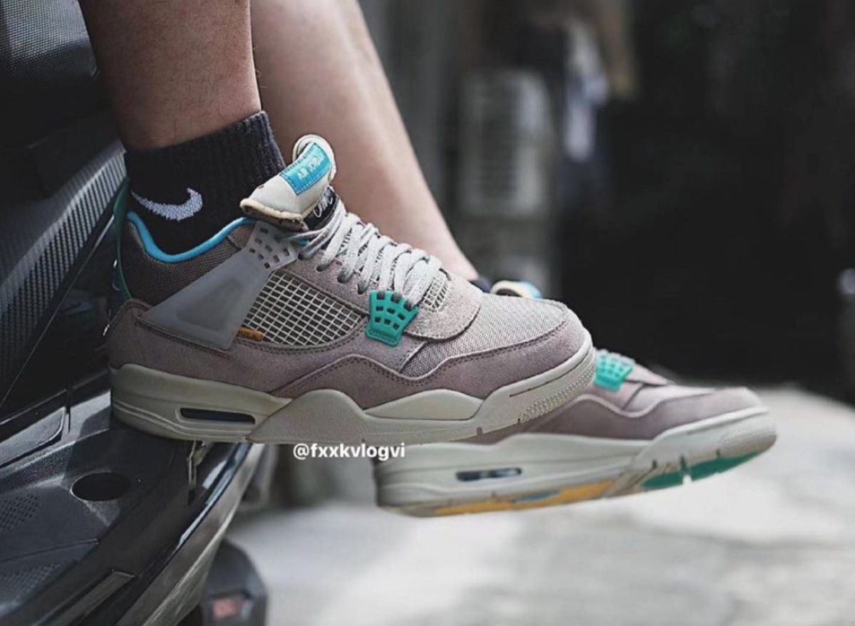 jordan 4 taupe on feet