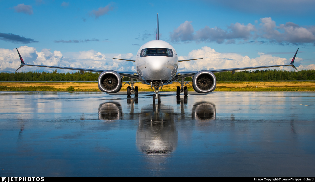 flightradar24's tweet image. Airlines now have instructions for fixing the electrical grounding issue that's kept over 100 #737MAX from flying for weeks. These are the airplanes that could be back in service as early as next week: flightradar24.com/blog/where-the…