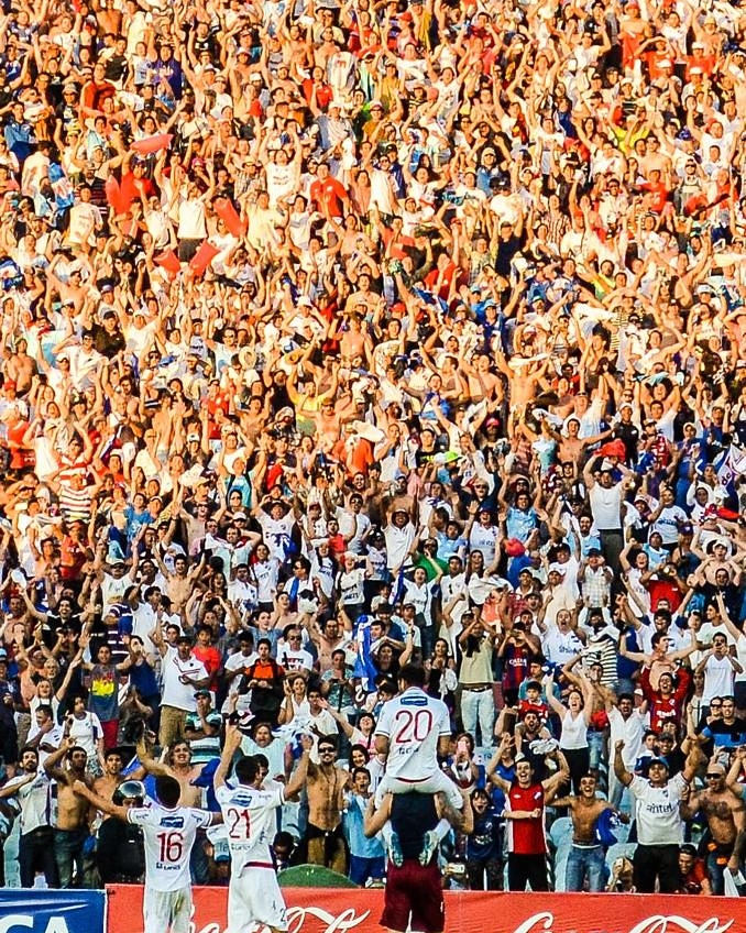 Chino_Recoba20's tweet photo. Feliz cumpleaños glorioso y querido @Nacional. Ojalá pronto todos podamos estar así juntos celebrando!!! https://t.co/S343OX5kwK