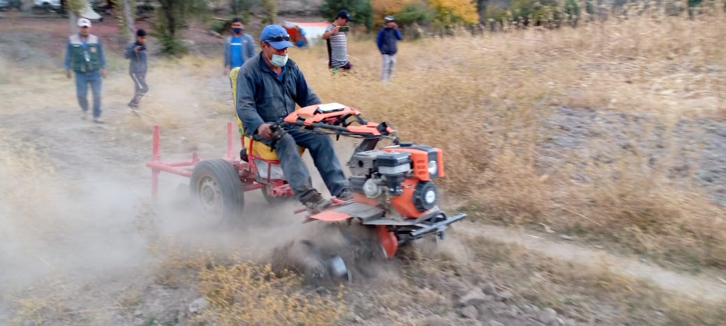 Criar_II's tweet photo. #Potosí
Productores de @Cotagaita mejoran  su producción con el uso de tecnologías agrícolas, 1751 familias se beneficiarón con el Programa CRIAR II en la gestión 2019, en la actualidad sus ingresos economicos han incrementado con la producción. 
#CRIARII https://t.co/vIf81sgn3H
