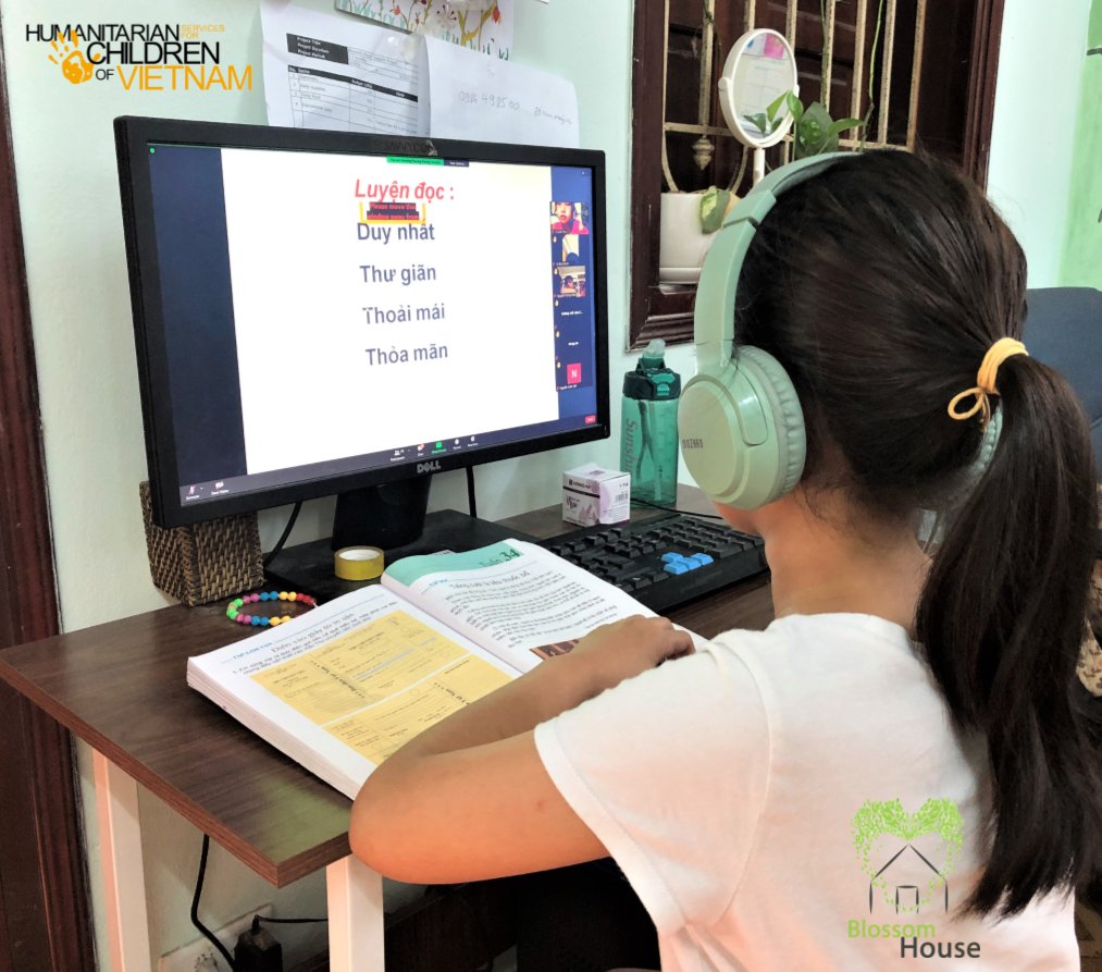 HSCVietnam's tweet photo. With the largest COVID-19 outbreak to date, Blossom House's girls have gone back to 100% online learning. Things are different for children in rural areas. Without facilities and internet, they are at risk of falling behind and dropping out of school.
#COVID19 #StrongerTogether https://t.co/HdHwMGu3pQ