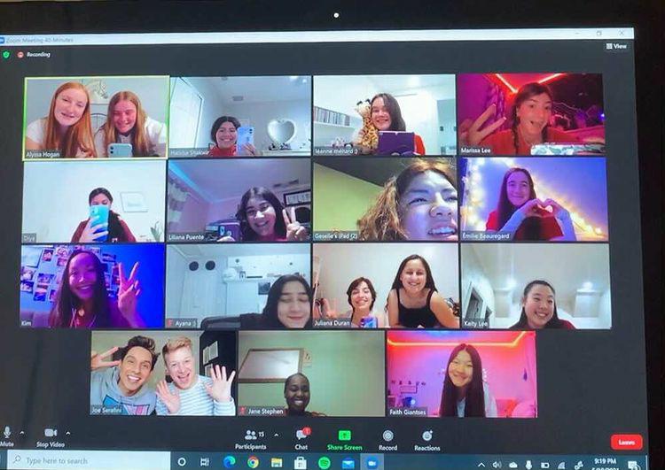 lili_puente30's tweet photo. I never thought that over the course of the past 7 days I would have made such great friends. And I especially would have never thought that #hsmtmtscountdown would have brought us all together.
And a special thank you to these girlies who welcomed me with such open arms, love u https://t.co/JzQmzCIKuG