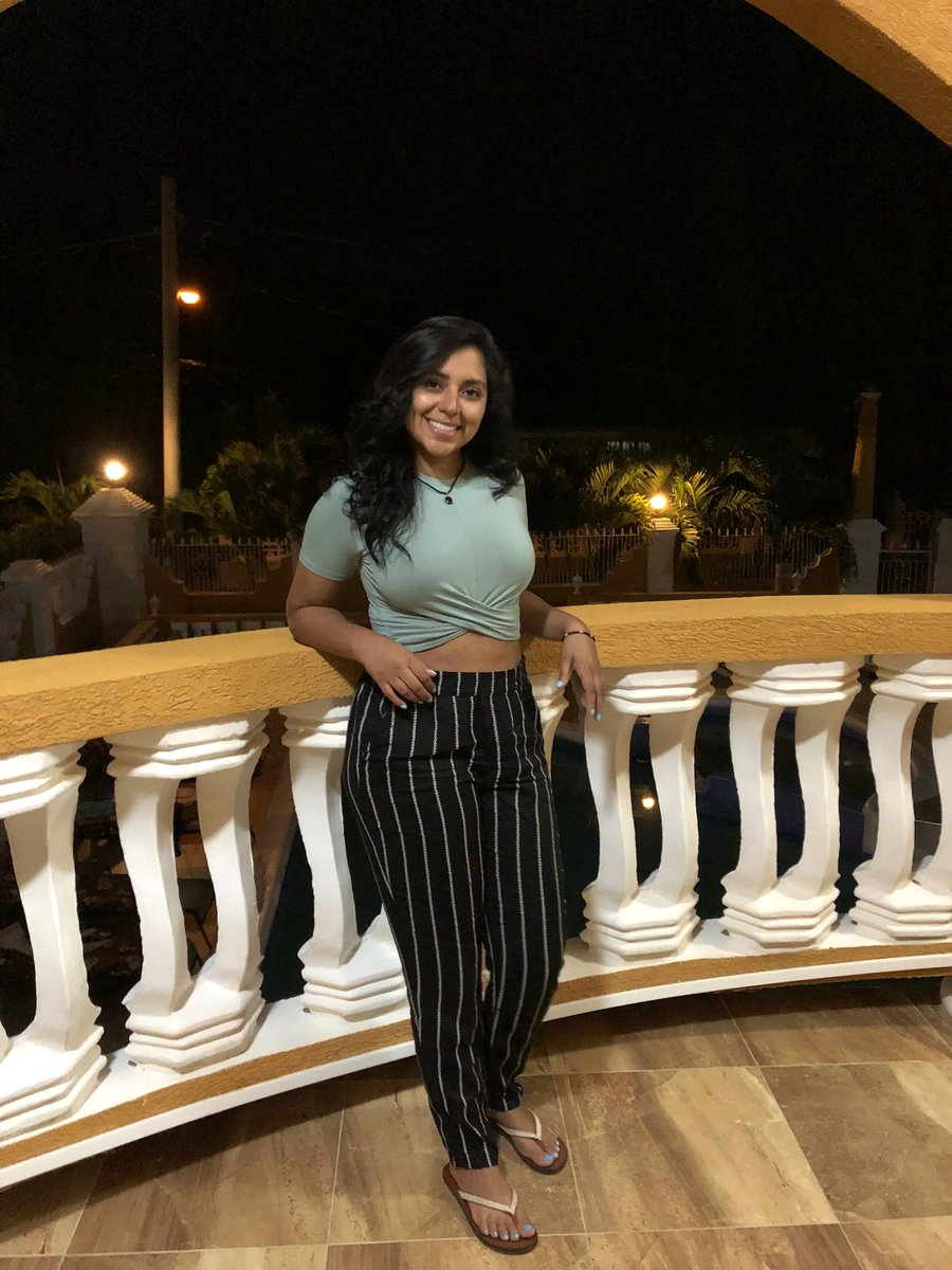siuc_gphio's tweet photo. We are wishing a HUGE happy birthday today to one of our beautiful Noble Founders here at Tau Chapter and our Chapter Mentor Carolina" VtaRen" Villanueva ♥️💙🦢 we hope you've had the best day and we're so thankful for everything you do 🎉

#TauChapterSwans https://t.co/TfDYP8Nm5v