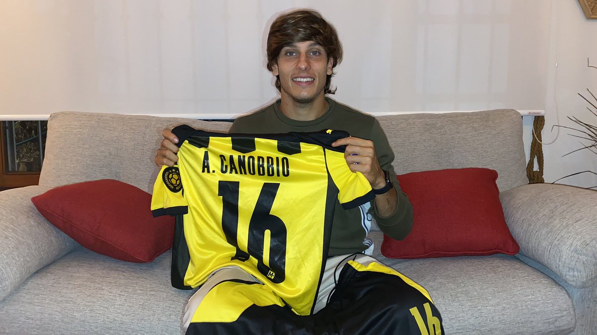 Hoy quiero festejar este lindo triunfo por <a href="/Sudamericana/">CONMEBOL Sudamericana</a> sorteando mi camiseta y short de Peñarol entre todos ustedes 🤩

1️⃣ RT este tweet. 
2️⃣ Comentar el tweet @ a dos usuarios. 
3️⃣ Seguirme. 

Bases legales: terms.easypromosapp.com/t/30988. 

PD. Vamos nosotros carajo!! 🟡⚫️