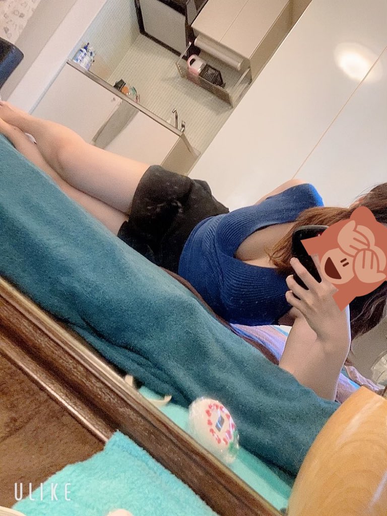 これから鏡の掃除にはいります🙋‍♀️

今からすぐご予約ご案内可能ですっ！！すぐご予約ご案内可能ですっ！！すぐご予約ご案内可能ですっ！！((大事なことなので強めに3回いいました))

よかったら私にもソケラセテください🥺(タイムラインで今日初めて出会った言葉😂　使ってみたかっただけ🤫) #鼠蹊部