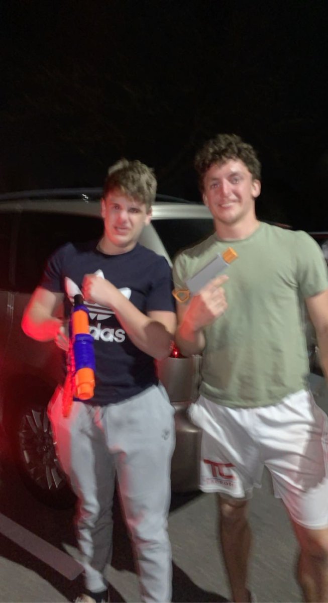 Leif kills Mikey Steidle and picks up the bounty to revive Art
