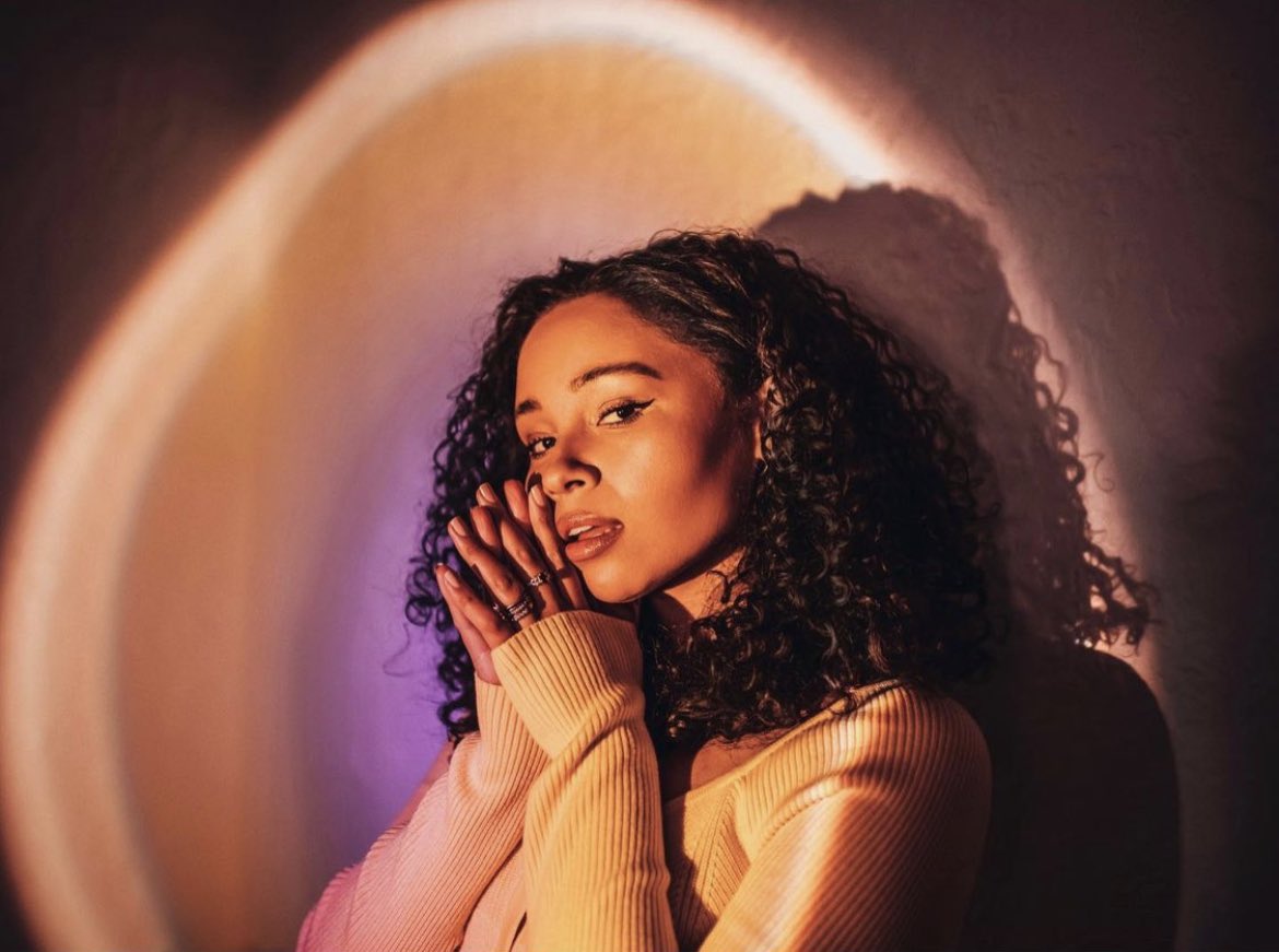 lovewoelfel's tweet photo. But you wanted Mars too🛸✨ @brandonwoelfel https://t.co/k51xchpeHK https://t.co/jKNcOIPJyV