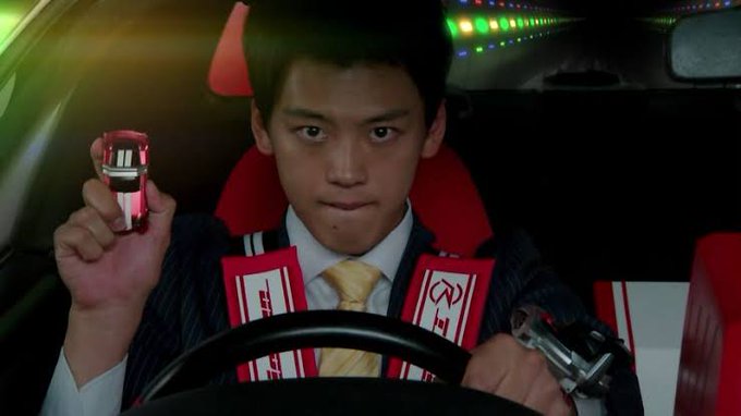 仮面ライダードライブは 竹内涼真くんがモテそうにないと言われたドラマです