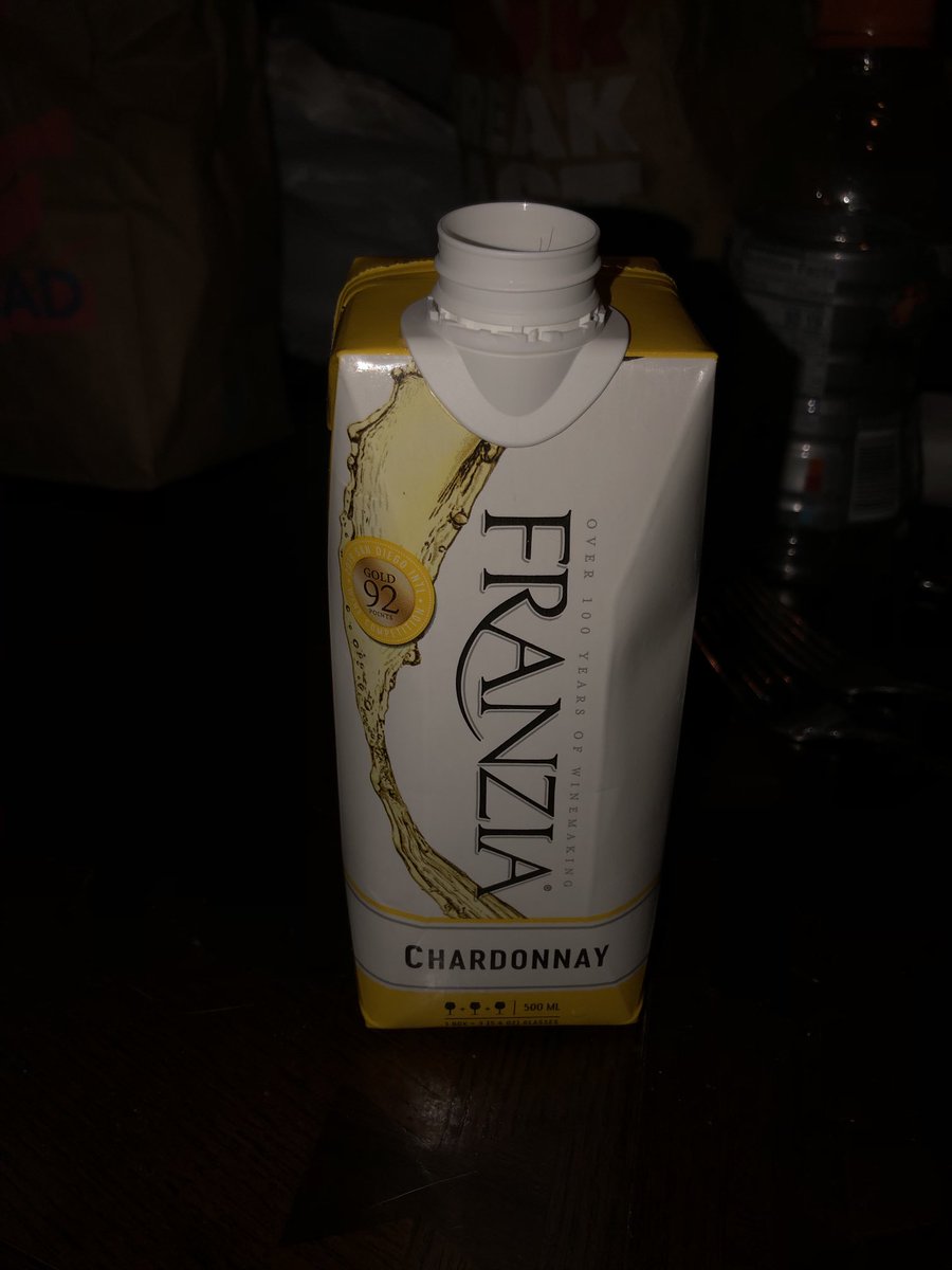 pantherlily141's tweet image. Self discipline. Till Weekend. Then I dress head to toe in bubble wrap for inevitable face plants. #drinkingtips