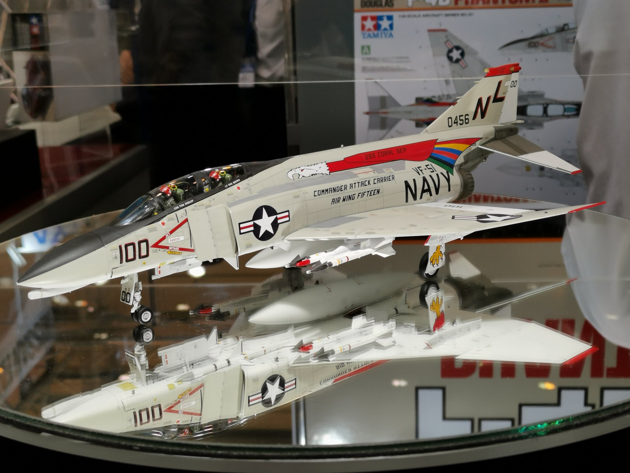 ホビーマスター　マグネダクラスF−４ファントムⅡ 1/32 マクダネル・ダグラス F-4J ファントムII: スケールモデル