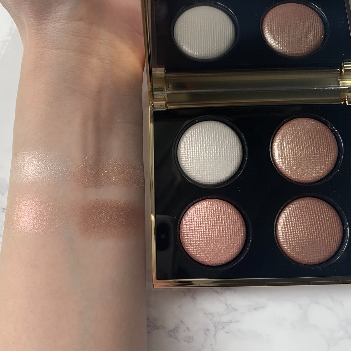 さくら マキア公式ブロガー 本日発売 Bobbi Brownピンクグロウリュクスアイシャドウパレットはもう買えましたか ブルベ激推しです 右下の2色が特に秀逸で これだけで掘深 立体感 色気 こなれ感が叶います 初ボビイなのに沼りそう 詳しく