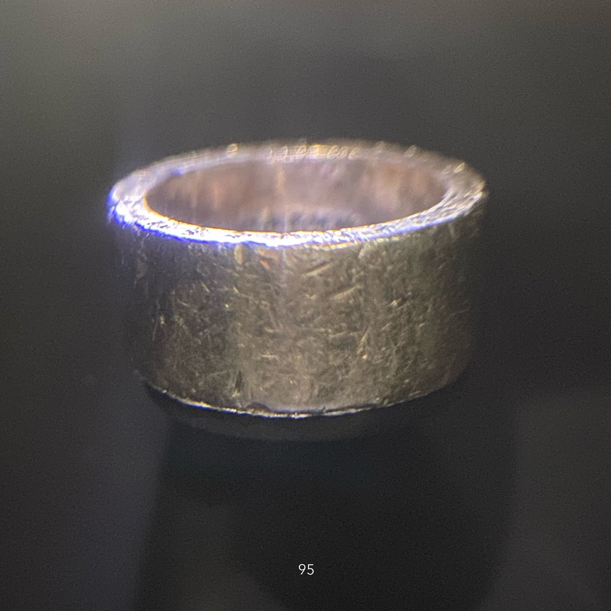 tinkswonu's tweet photo. the quality of seventeen's first rings were really bad 😭 https://t.co/qlKu3LmcJq