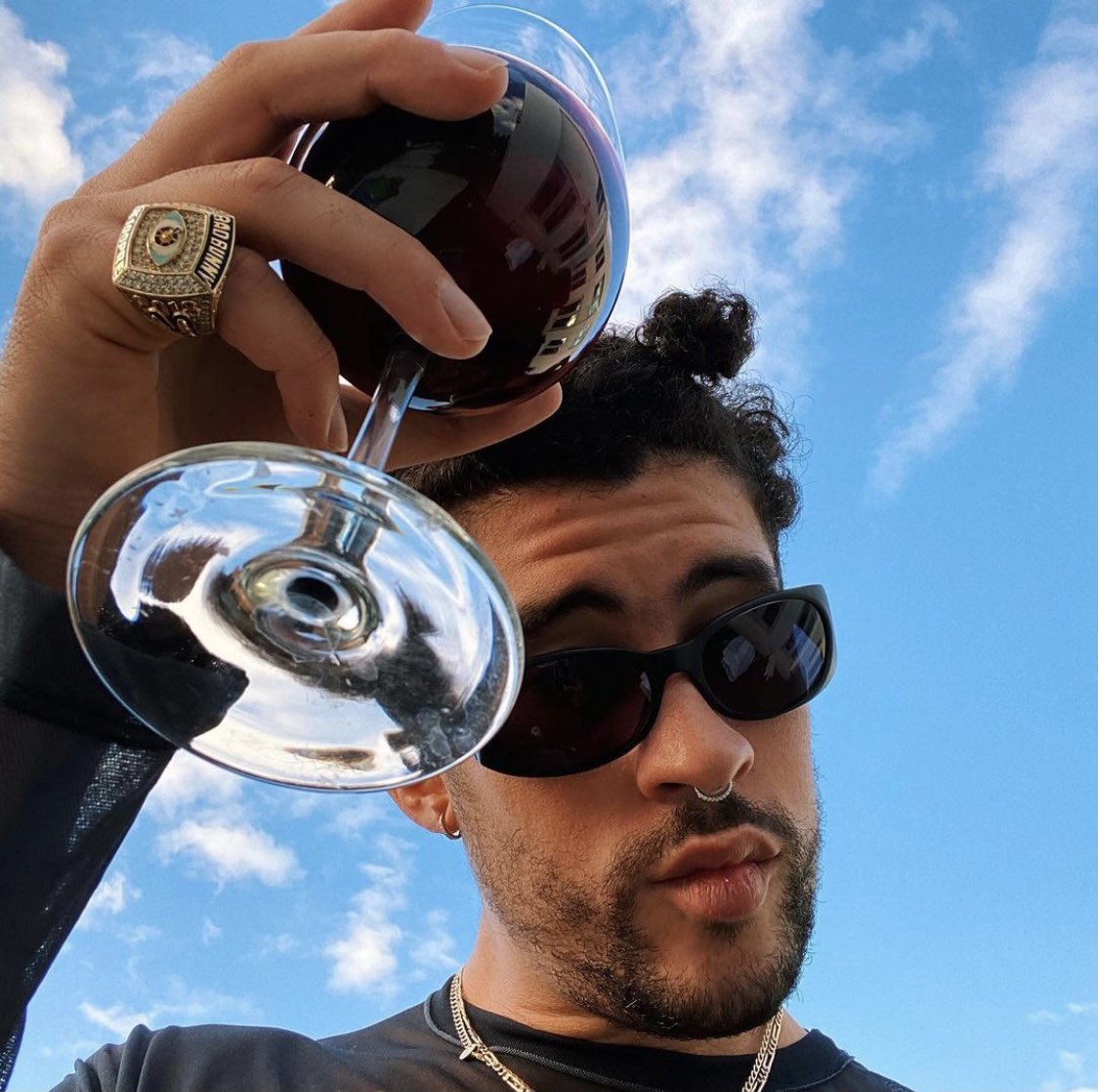 elconejobonito's tweet photo. i do this thing called YHLQMDLG https://t.co/PZ1qBAFTqp