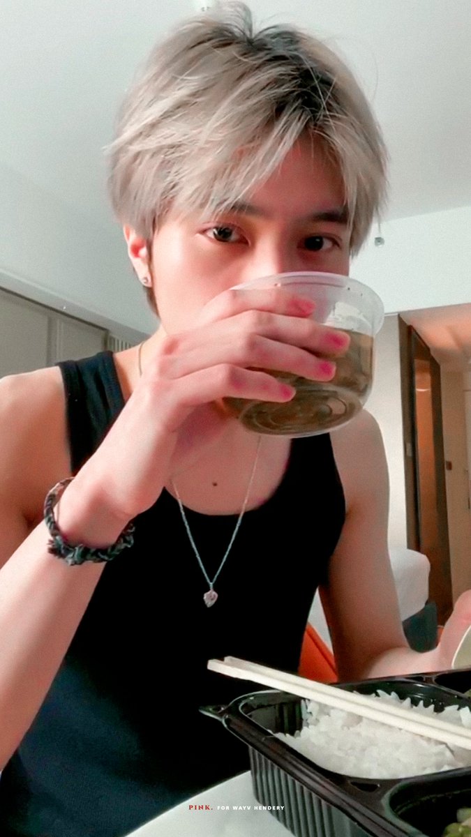 PINK0928_'s tweet photo. 🍑🦄

#黄冠亨 #헨드리 #HENDERY
#WayV #威神V https://t.co/5Tcc4ufIHd