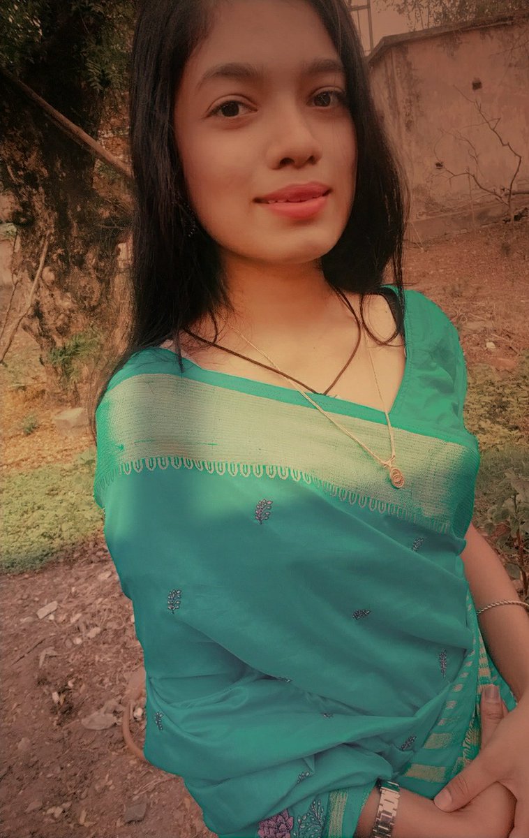 SuueeeS's tweet photo. Goodmorning🌸🌼🌻 A Strong positive self-image is the best possible preparation for success😊
 #EidUlFitr #eidmubarak2021 #StayHomeStaySafe #pyar🌼batiye🌼khus🌼rahiye https://t.co/37RM6f093Y