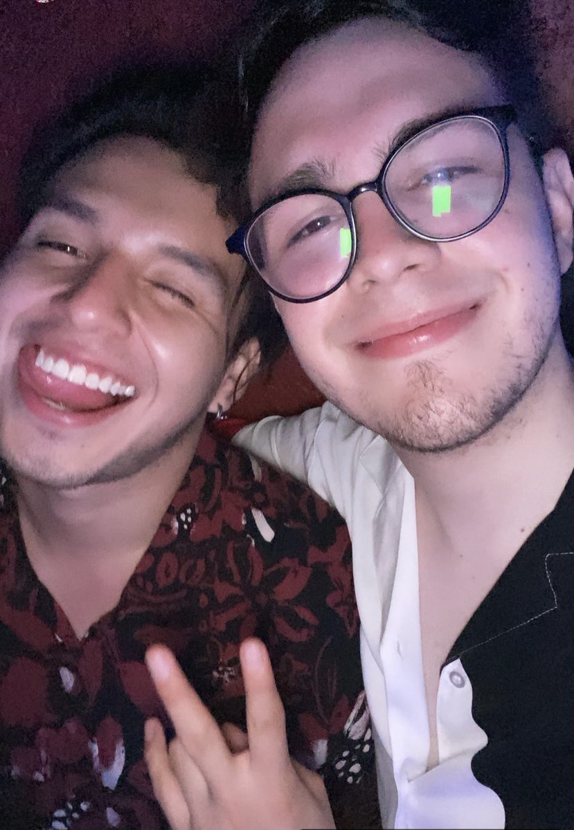AlgarraNubia's tweet photo. Me encanta esta imagen... ⁦@Roberto_Cein⁩ y ⁦@JuanSGuarnizo⁩ Bonitos ellos! 😍❤️😍❤️ https://t.co/xqGS6kICw3