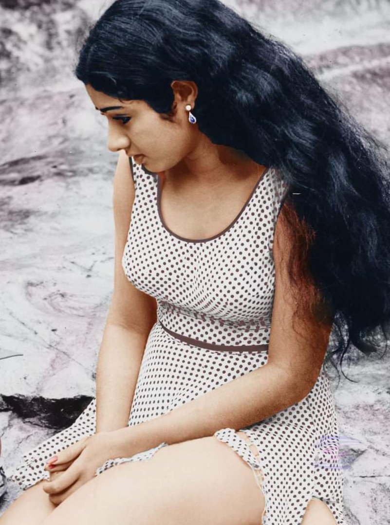 PulagamOfficial's tweet photo. #ThrowbackClick of #Sridevi ji 

#PulagamTalkies #PulagamsMemoryLane https://t.co/2ZOmOHstCQ