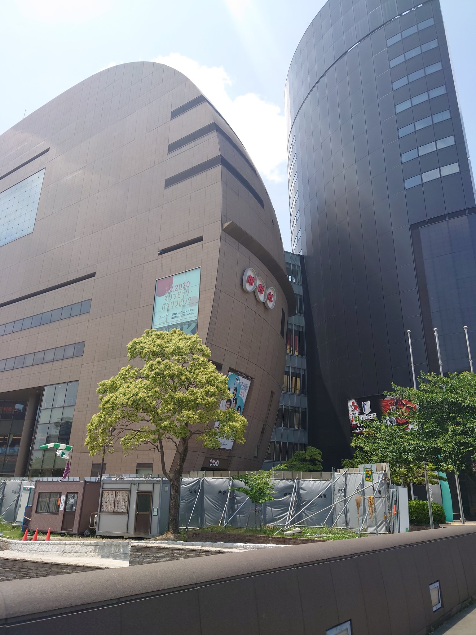 ふぉるね 小倉の勝山橋から街を眺める 川を挟ンで小倉城とリバウォークという歴史とオサレな風景を 新幹線が走る陸橋を北に見ながら右側にソープ街 矢印 という欲望を楽しめます T Co Bpp55ntfac Twitter ふぉるね 小倉の勝山橋から街を眺める 川を挟ンで小倉城とリバウォークという歴史とオサレな風景を 新幹線が走る陸橋を北に見ながら右側にソープ街 矢印 という欲望を楽しめます T Co Bpp55ntfac Twitter