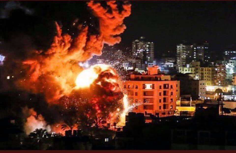 razan_almomani's tweet photo. 109 Palestinians, including 28 children, and 15 women, martyrs "killed" in Israeli air raids on the besieged Gaza Strip. 
#GenocideinGaza
#IsraelTerrorist https://t.co/KS2X74sNuF
