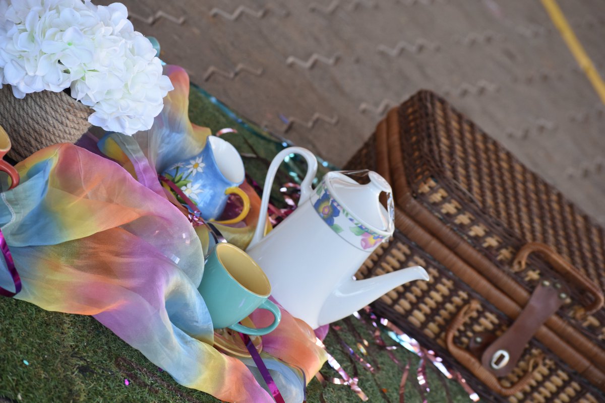 abusuttil2's tweet image. SJK turns into Wonderland promoting a love of Literacy #MadHattersTeaParty @stjosephskwood @Rochelle_Borg @trishreilly6