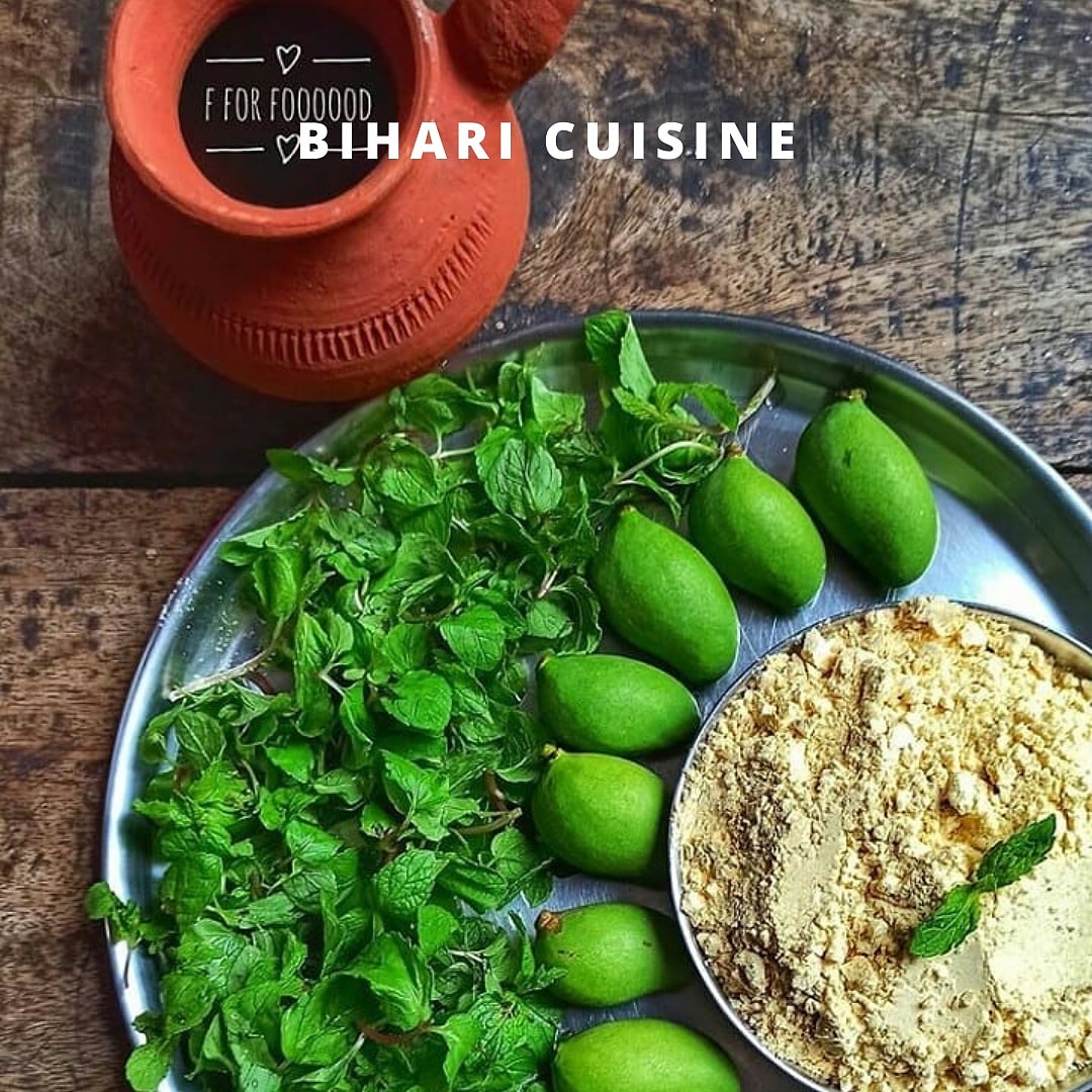 showcasebihar's tweet photo. Tangy green mango chutney with Yummy Sattu paratha- This cuisine is famous in Bihar during summer. 

This chutney is served with Sattu Paratha. The combination of duo gives the third dimension to the taste.

#showcasebihar #Bihar #mangolover #aamkilaunji #foodphotography https://t.co/b1OAk9JTzc