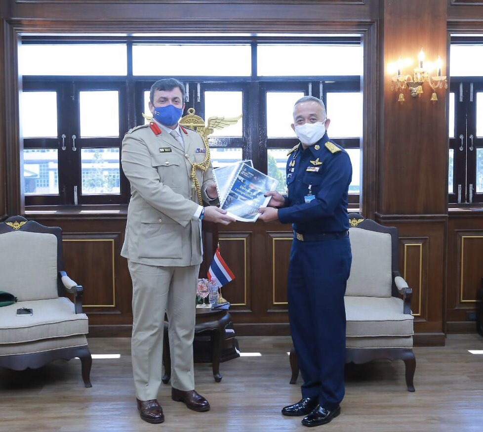 ukdefence_th's tweet photo. Col Tony Stern, British Defence Attaché to 🇹🇭 conducted his introductory call with ACM Tarin Punsri, Dep Perm Sec for Defence at the #MinistryofDefence HQ today. Col Stern also shared copies of the #IntegratedReview and #DefenceCommandPaper 🇬🇧 with the Deputy. https://t.co/xf7vyM8hFd