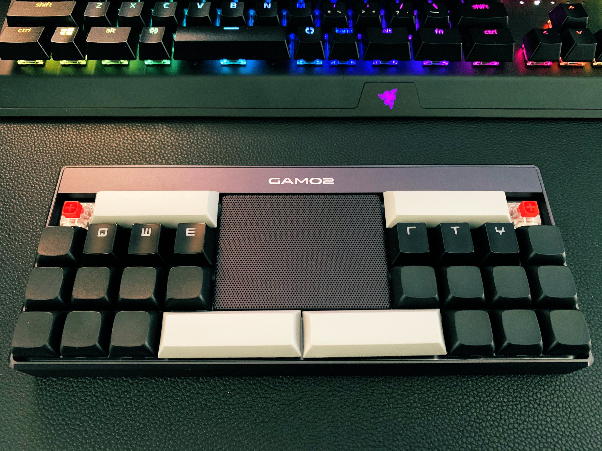 GAMO2 K28 キーボードスタイル コントローラー(赤軸) - その他 GAMO2 K28 キーボードスタイル コントローラー(赤軸) - その他