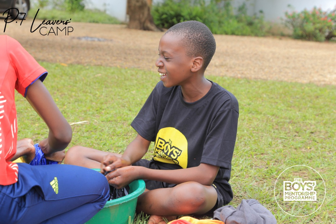 GODFREY_Kutesa's tweet photo. Still on #BodyHygiene.
Yesterday we went through a washing lesson. We learnt that when we get to #adolescence stage our body hormones become even more active. Some parts of our bodies become #sweaty and #smelly. The armpits and the underparts. It's normal and natural. https://t.co/DBXrjXKDhO