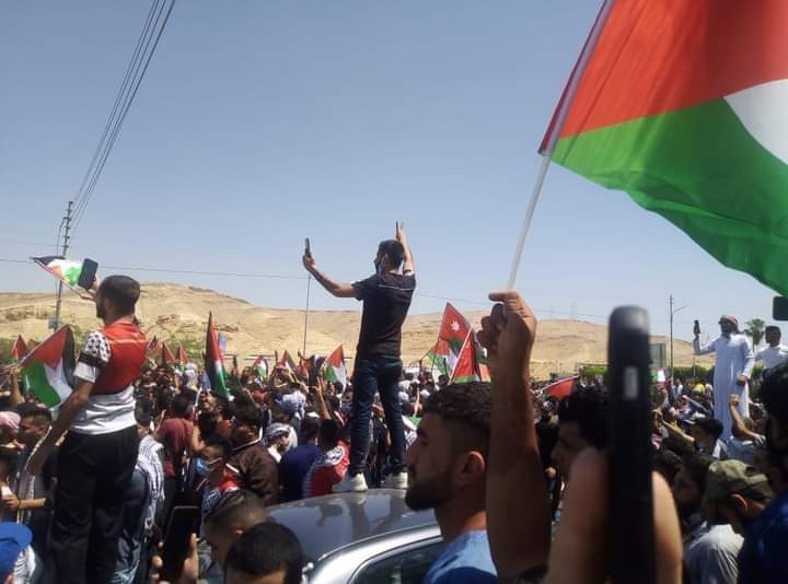 هنا الاردن هنا الكرامه يالله حيهم🧡🧡🧡 
#يلا_علي_الحدود