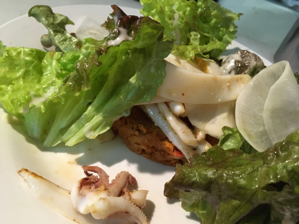 くえろ くえら 21 5 15 土 から5 16 日 のディナーメニューです 時まで お酒なし 剣先イカのソテー サラダ仕立て サーモンのブルスケッタ エビとミニトマトのスパゲティ 和牛モモ肉のソテー ガトーショコラとバナナのジェラート T Co