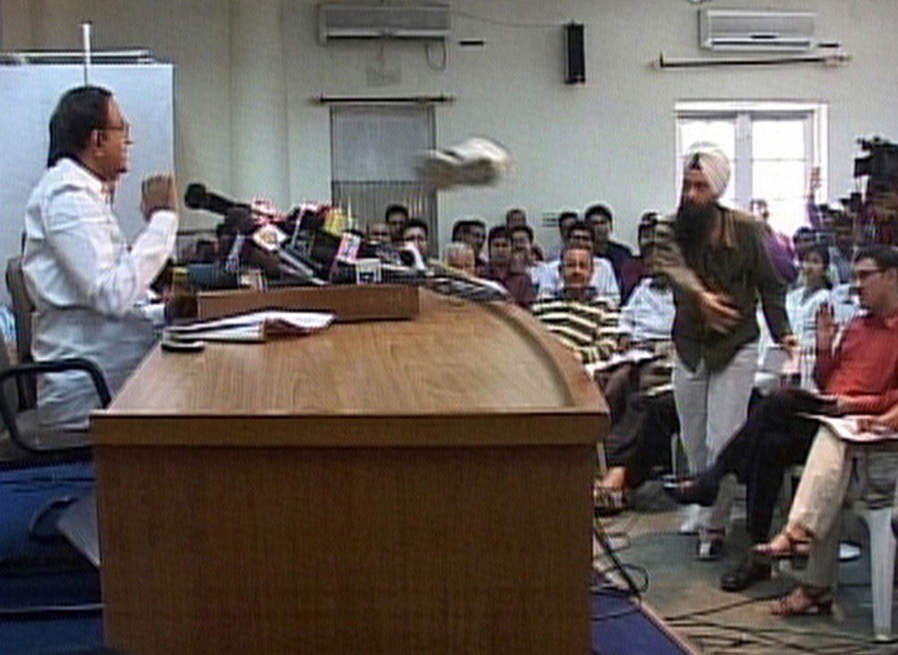 Sikhs around the world remember Jarnail Singh, former journalist &amp; politician, as he passed away today due to COVID-related complications.

Best known for seeking justice for the 1984 Sikh Genocide he is most fondly remembered for throwing his shoe at Congress leader Chidambaram.