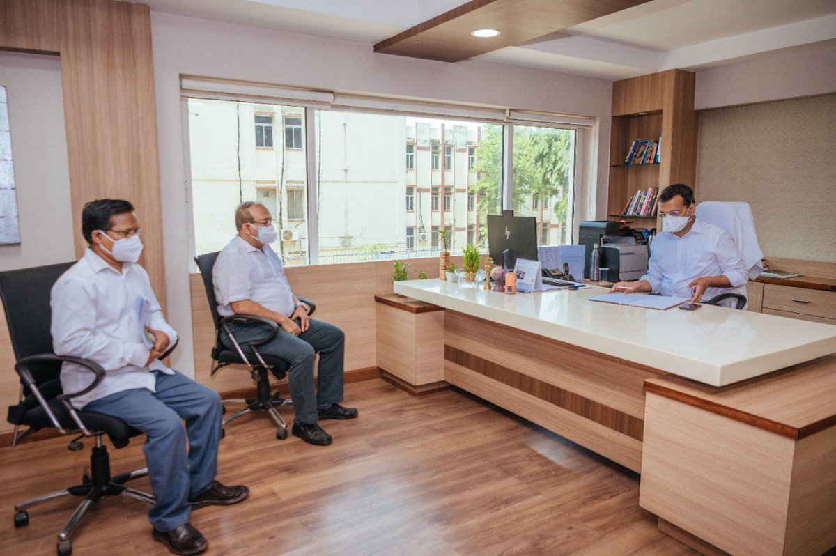 idco_odisha's tweet photo. Today, Dr. Krishan Kumar, IAS @Krishan_Kumar09 joined as new Chairman-Cum- Managing Director of IDCO. After joining, he was briefed by senior Officers of the organisation. He stressed on implementing #5T action plan and on measures to ensure Ease of Doing Business. https://t.co/Y8DE2cD8SL