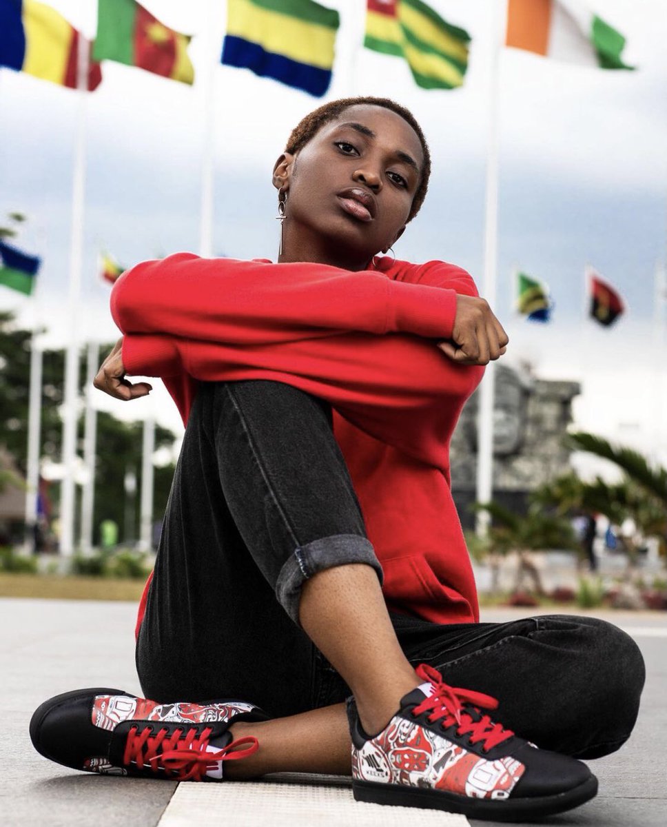 Friday feeling.     
The artistic feel and the comfort makes Ijinle Classic a perfect fit for the weekend.