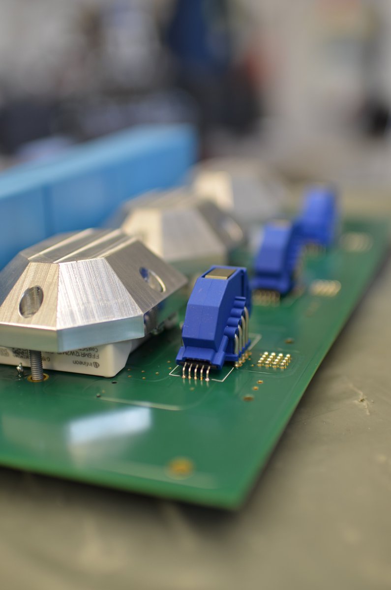 swissloop's tweet image. @Infineon has supplied us with many of their semiconductors, in particular, their #CoolSiC™ MOSFETS and gate drivers, which we use for our Inverter. 

#Swissloop #Hyperloop #Technology #Engineering #Innovation #Research