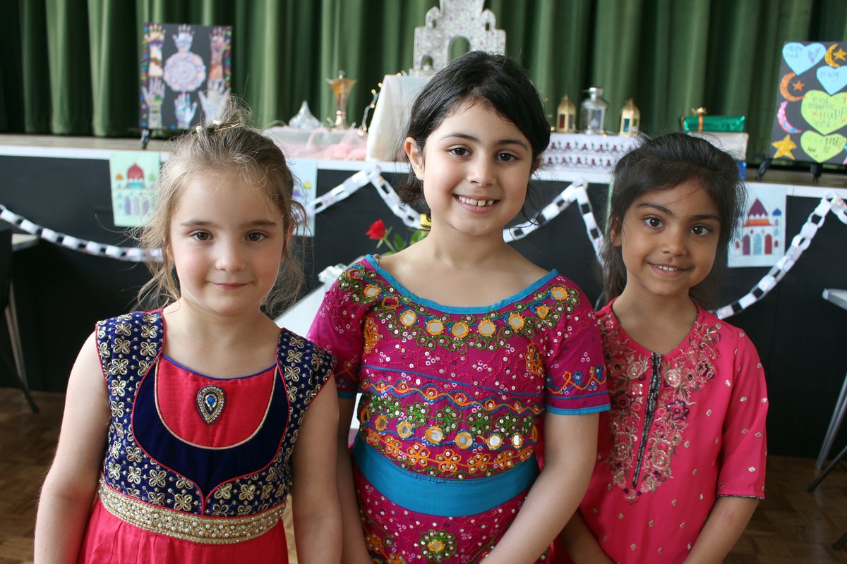 Old Palace of John Whitgift School tweet media