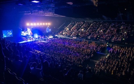 louis told his mom for the first time he got picked for a band outside the wembley arena, 11 years later he sold it out in two minutes