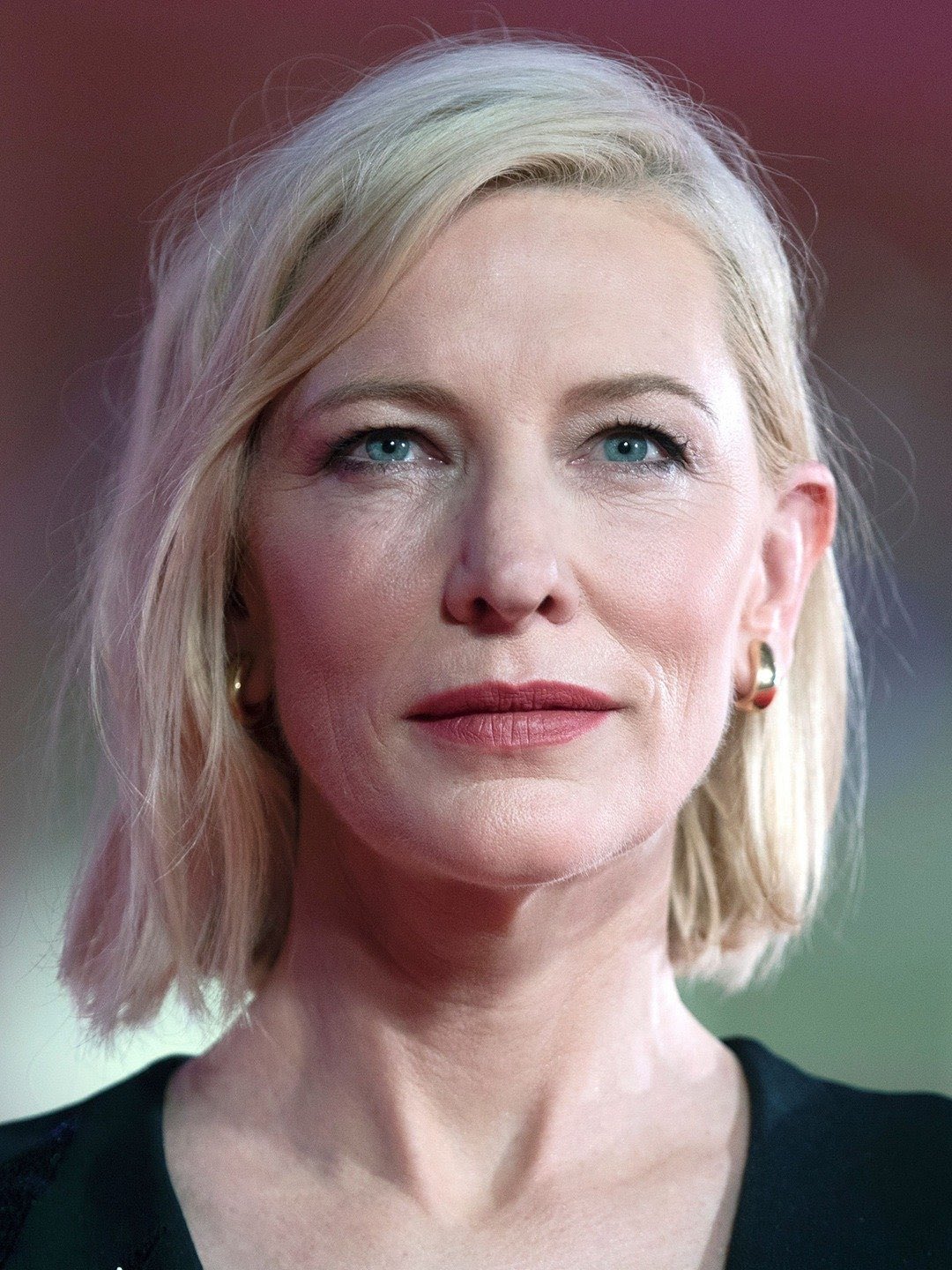 Happy birthday to my legend, one and only cate blanchett 