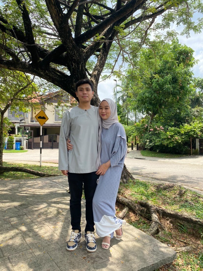 rami_studio's tweet photo. Picture perfect! 🎉

Afiqah is wearing BANJAR top and skirt from the Senja collection. Thank you, Afiqah for the photo ❤️ https://t.co/jWol6hW2E6