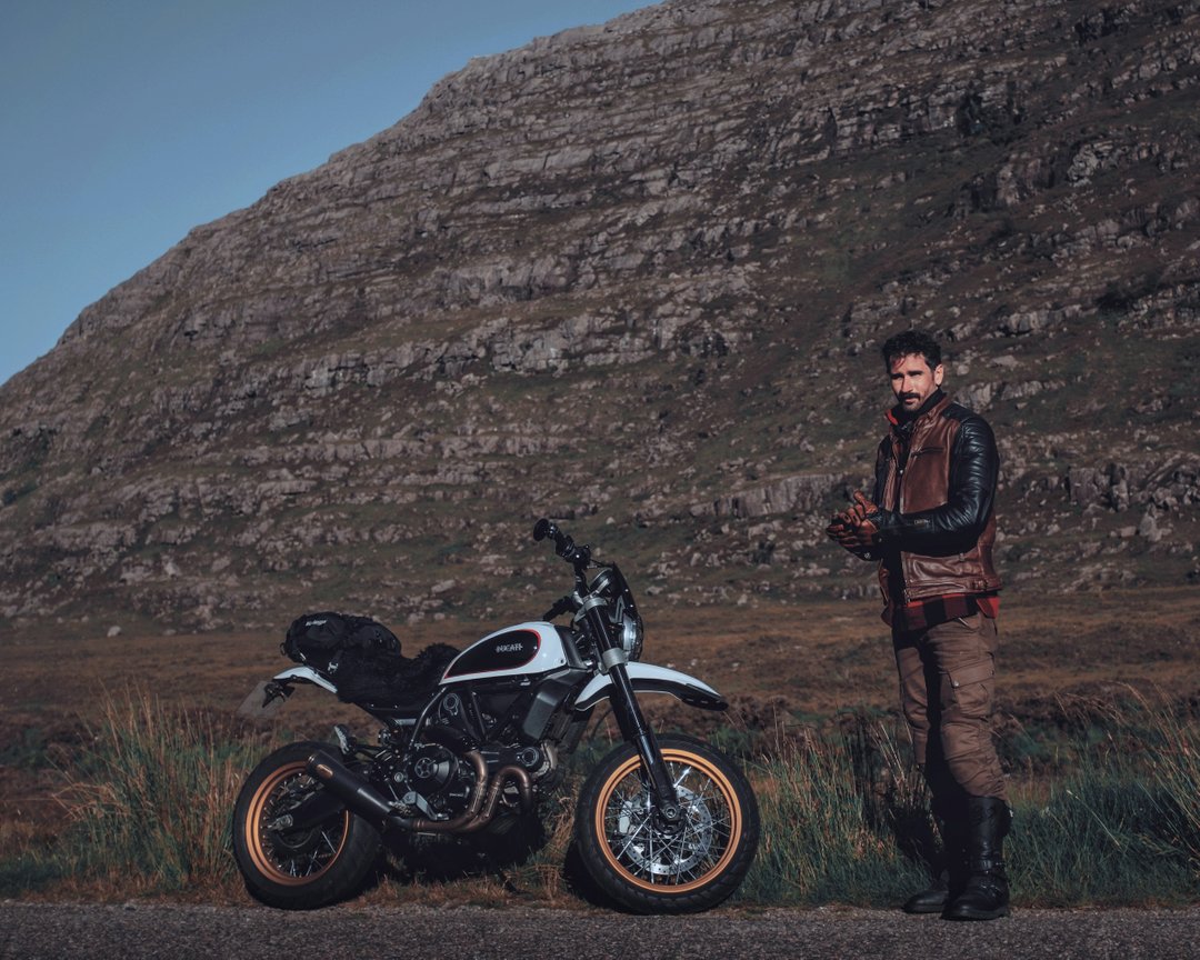 bikerbnb's tweet photo. Highland Scrambler rider and photographer @salem.moto with his very nice Ducati Desert Sled. 

Just a few weeks away until we kick off our series. We have just a few places going towards the end of the season. 

Availability on the following dates 

12-16 August - Traverse ⠀⠀ https://t.co/QYTl1VqfYY