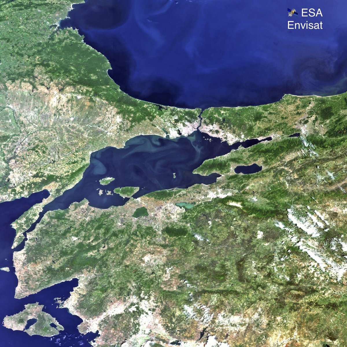 IgnazioMagnani's tweet photo. 🇹🇷 Günaydın Marmara Bölgesi
The International Space Station will be visible today to the naked eye (if clouds allow) everywhere at 10:18 pm

   📲
   set your alarm
   share photo
 
Crew 65 https://t.co/fI01cZcyfB
🌍 Tracking https://t.co/BiEFNWGpJb
📸 ESA https://t.co/kIIJ7kM2go https://t.co/8ctrQTW962