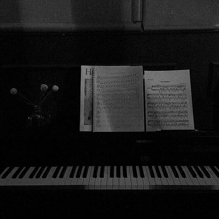 _N_2016's tweet image. ͏

͏

͏

͏ ͏ ͏

͏

الإهمّال ينهيٰ كل حكآيه كآنت بالأمّس جٰميله 🌿ْ.