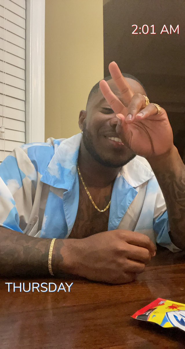 kingquejay's tweet image. Birthday was the 12th, 2 years until 30 🥴