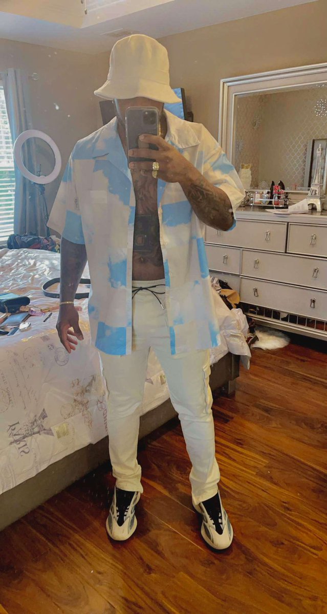 kingquejay's tweet image. Birthday was the 12th, 2 years until 30 🥴