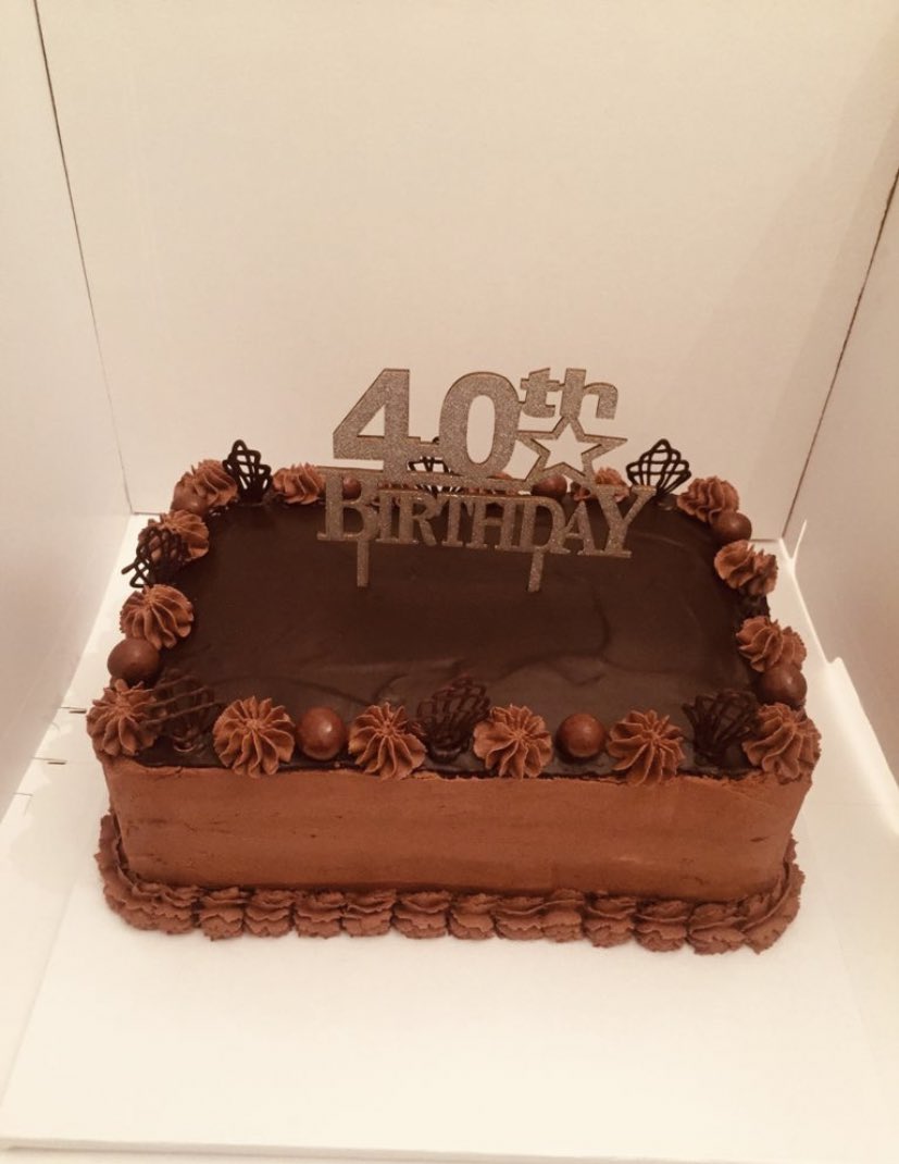 CakesForCPT's tweet photo. Chocolate cake is the perfect birthday present! Order one today🤩

#GLEmporium #birthdaycake #customcakes #cakesforcpt https://t.co/top3NpgcBH