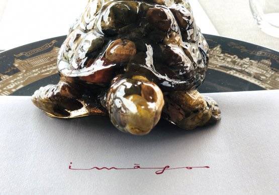 Andrea Antonini ha ripreso a giocare
L'Imago di Roma ha riaperto sulla terrazza dell' <a href="/Hassler_Roma/">Hassler Roma</a> e il suo chef può così tornare con un nuovo menù tutto colori e sapori in un inteso gioco di vivi contrasti. E quell'al dente...
identitagolose.it/sito/it/40/280…