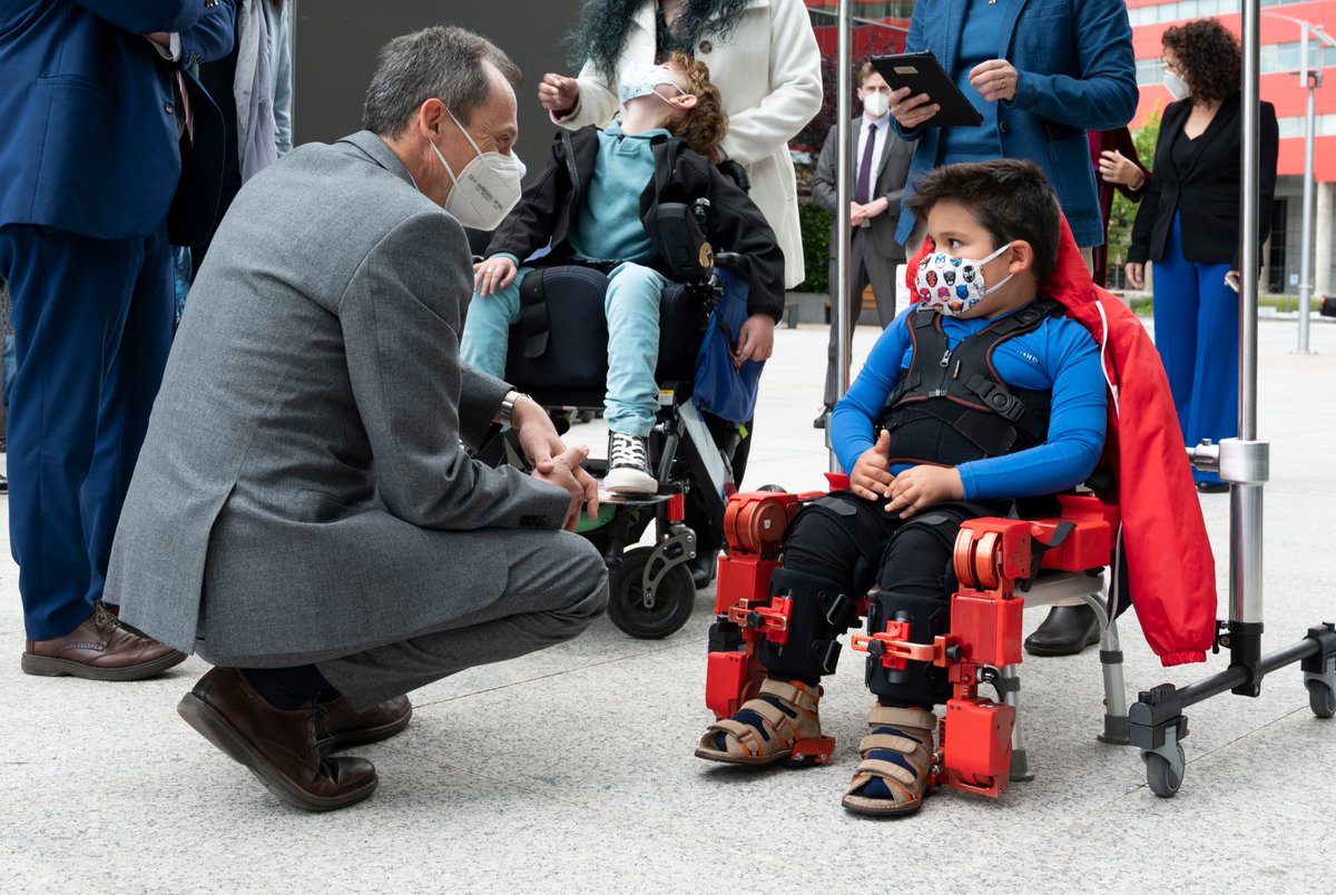 MarsiBionics's tweet photo. ATLAS 2030, el primer exoesqueleto infantil, creado por @MarsiBionics y @CSIC  ha obtenido el marcado CE y ya puede comercializarse.

Con este logro vamos a poder ayudar a 17 millones de niños y niñas con enfermedades neurologicas https://t.co/GMvU7WxC6X