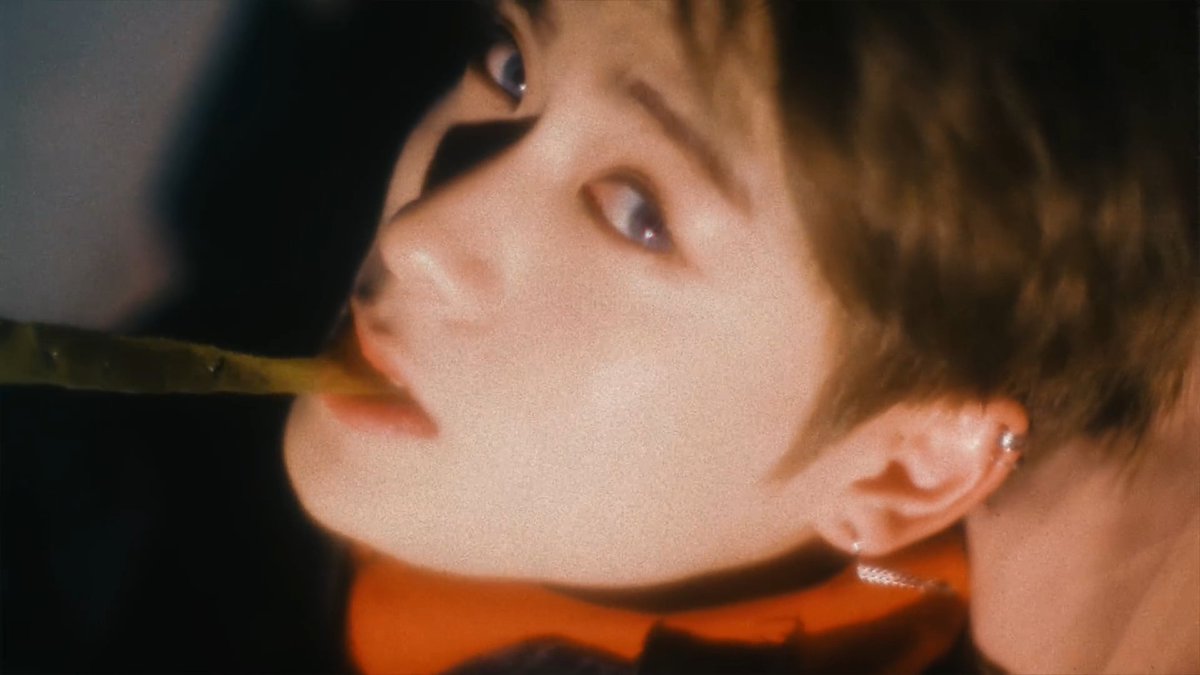 ً (@jjhlooks) on Twitter photo 