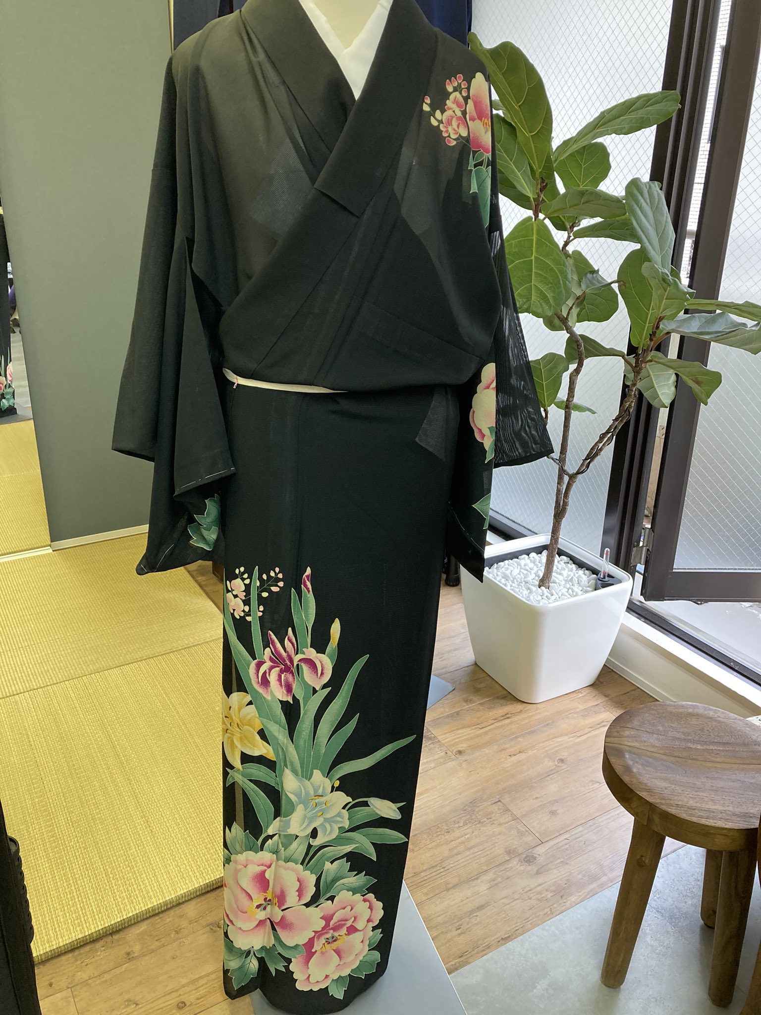 送料無料 YUKI TORII 鳥居ユキ 紅梅地プレタ浴衣 M さんび製