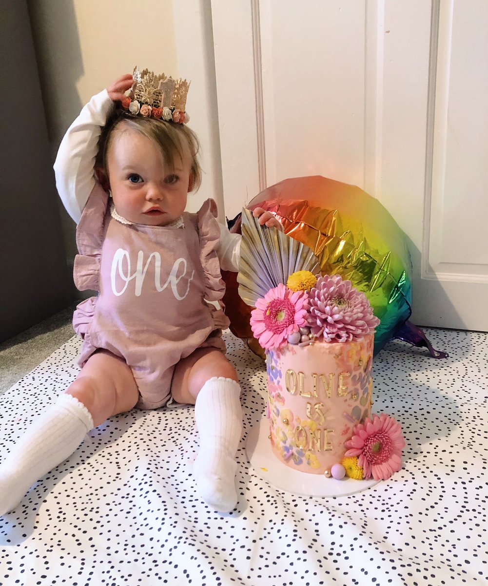 cerysmence's tweet photo. And just like that our perfect baby girl is ONE 💕 Happy Birthday beautiful ❤️ https://t.co/LC18aAlY2e
